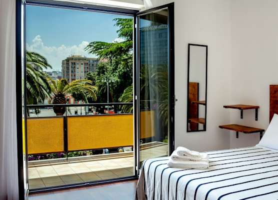 Travel B&B 1