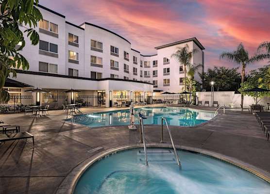 Courtyard by Marriott Anaheim Resort/Convention Center 1