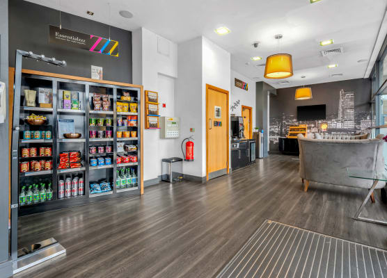 Roomzzz Aparthotel Leeds City West 1