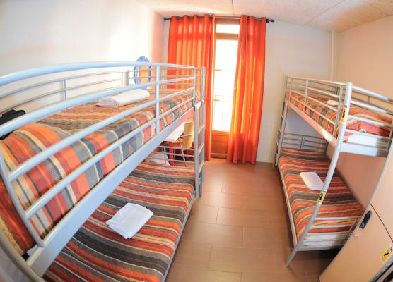 Be Zaragoza Hostel 1