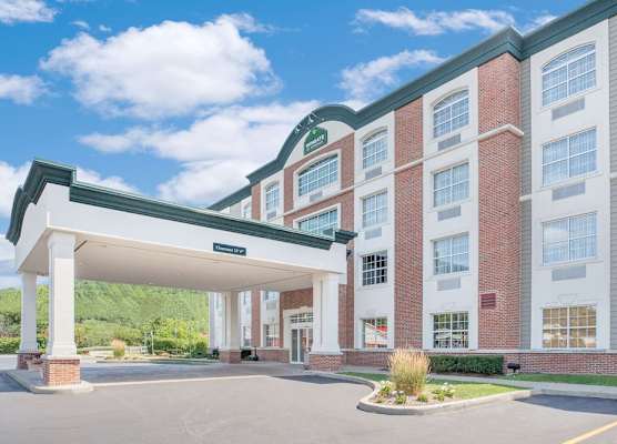 Wingate by Wyndham Ellicottville 1