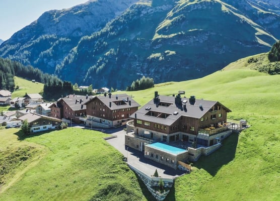 AlpenParks Hotel & Apartment Arlberg Warth mit Pool 1