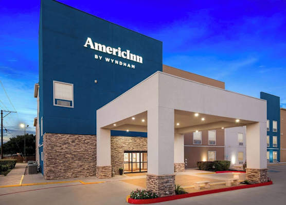 AmericInn by Wyndham New Braunfels 1