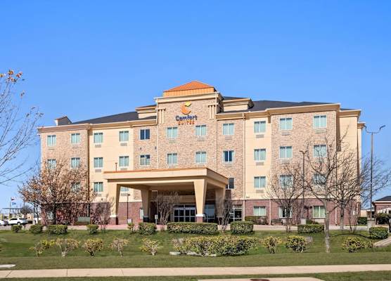 Comfort Suites Waxahachie - Dallas 1