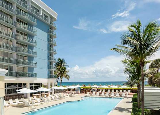 The Singer Oceanfront Resort, Curio Collection by Hilton 1
