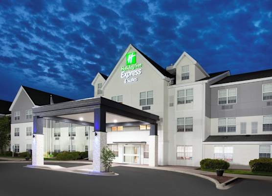 Holiday Inn Express & Suites PORT WASHINGTON by IHG 1