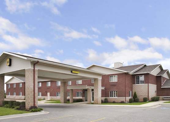 Super 8 by Wyndham Ava 1