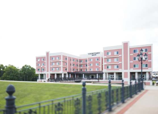 Courtyard by Marriott Rome 1