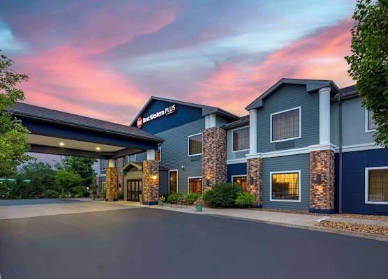 Best Western PLUS Victor Inn & Suites 1