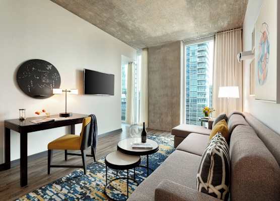 Twelve Downtown, Autograph Collection 1