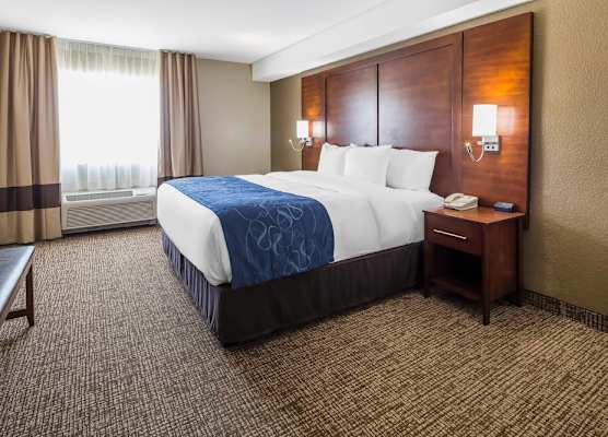 Comfort Suites El Paso Airport 1
