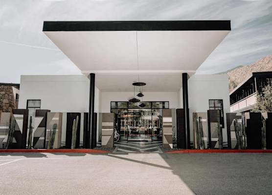 V Capri Palm Springs, a Dolce by Wyndham 1