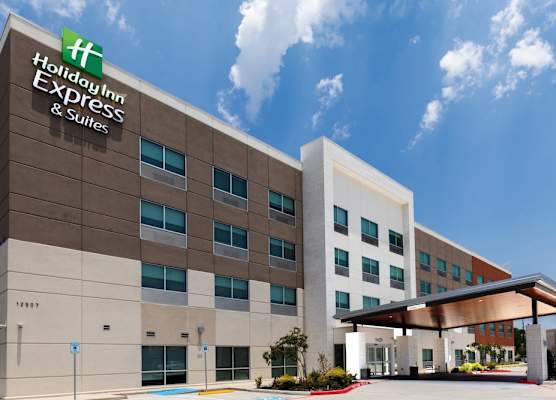 Holiday Inn Express & Suites STAFFORD NW - SUGAR LAND by IHG 1