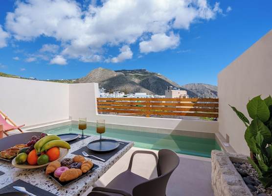 Sugarwhite Suites 1