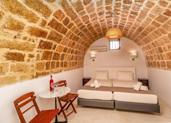 Auberge 32 Old Town 1