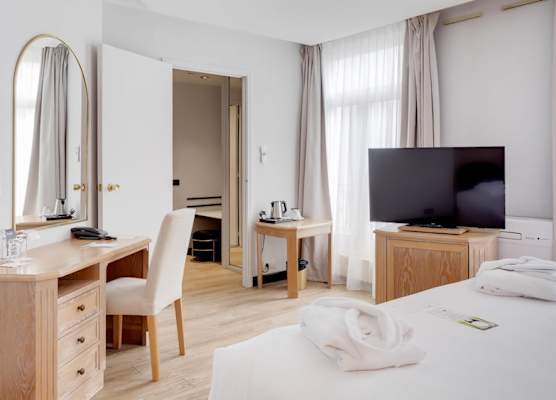 Best Western Plus Le Picardy Hotel & Spa 1