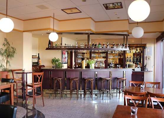 Hotel Zur Rebe 1