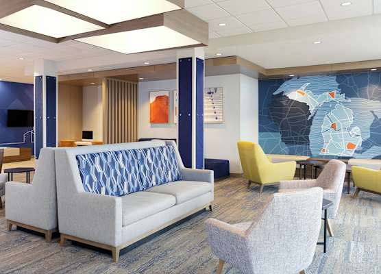 Holiday Inn Express & Suites Clarksville North by IHG 1