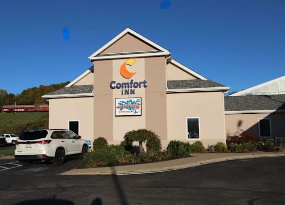 Comfort Inn Splash Harbor 1