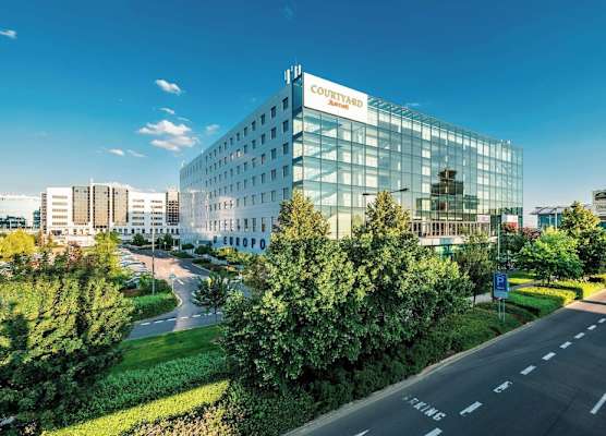 Courtyard by Marriott Prague Airport 1