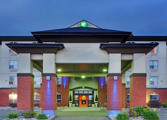 Holiday Inn Express & Suites SHERWOOD PARK-EDMONTON AREA by IHG 1