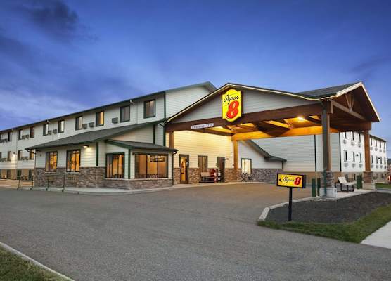 Super 8 by Wyndham Bozeman 1