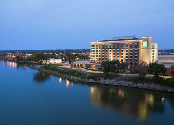 Embassy Suites by Hilton E Peoria Riverfront Conf Center 1