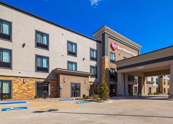 Best Western Plus Ardmore Inn & Suites 1