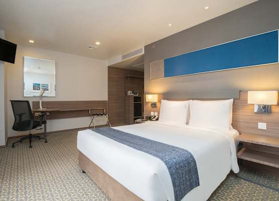Holiday Inn Express BANGKOK SATHORN by IHG 1