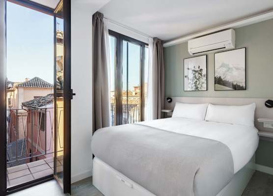 Limehome Granada Calle Lopez Rubio 1