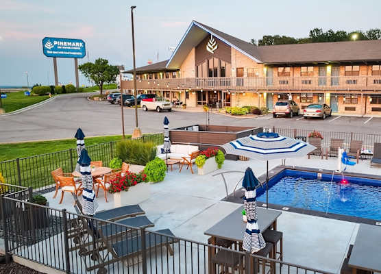 PINEMARK Inn Suites Events 1