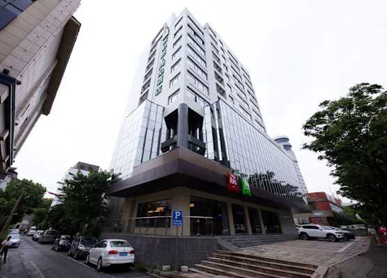 Ibis Styles Suzhou Sports Center Hotel 1