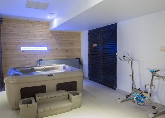 Nelia Sea Breeze 1