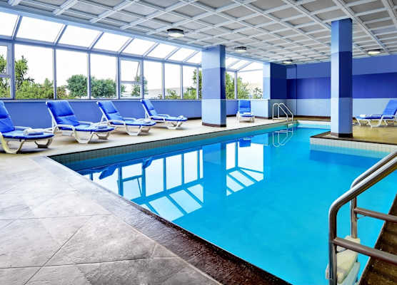 Four Points by Sheraton Toronto Mississauga 1