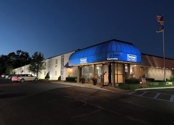 Travelodge Inn & Suites by Wyndham Albany 1