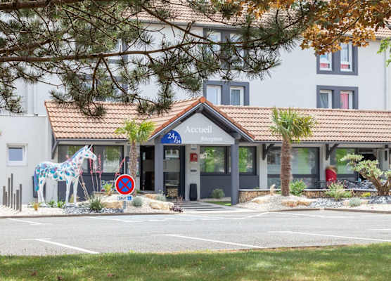 Kyriad Niort-Espace MendesFrance 1