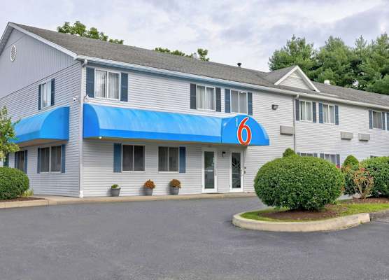 Motel 6 Bethel, CT - Danbury 1