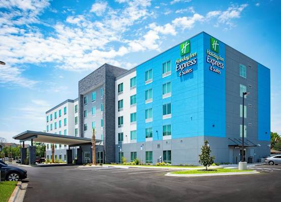 Holiday Inn Express & Suites Pensacola Airport North – I-10 by IHG 1