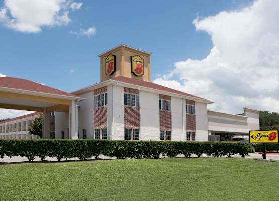Super 8 by Wyndham Rosenberg TX 1