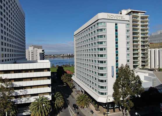 Novotel Perth Langley 1