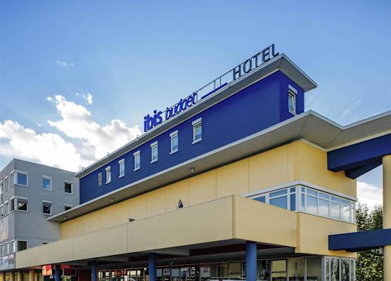 Ibis Budget Salzburg Airport - Self-Check-In 1