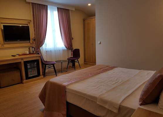 Apple Tree Hotel 1