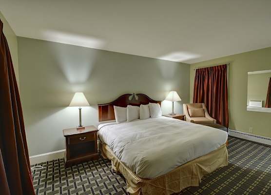 Colonial Motel 1