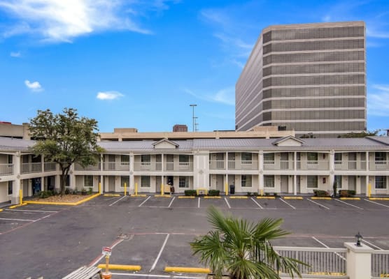 Quality Inn & Suites Dallas-Cityplace 1