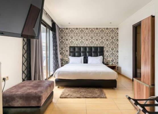 Hotel De La Corniche 1