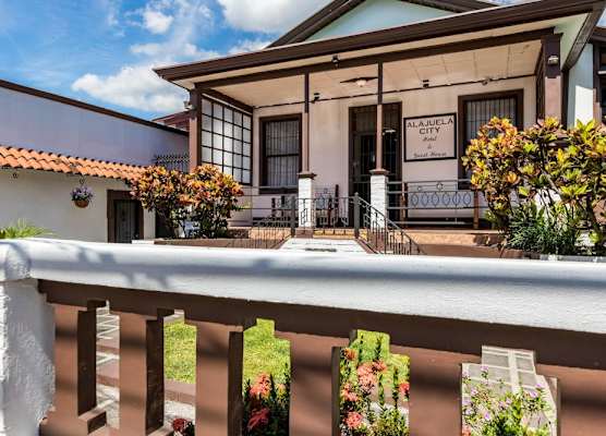 ALAJUELA CITY Hotel & Guest House 1