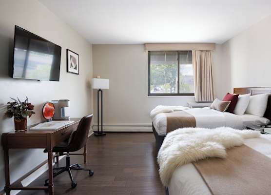 The Andrew Hotel 1