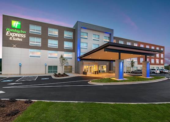 Holiday Inn Express & Suites GAINESVILLE - LAKE LANIER AREA by IHG 1