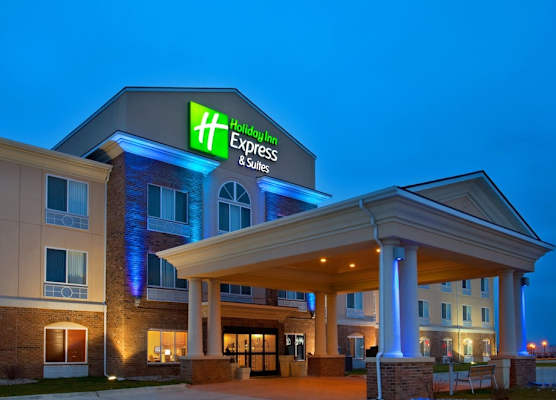 Holiday Inn Express & Suites MATTOON by IHG 1