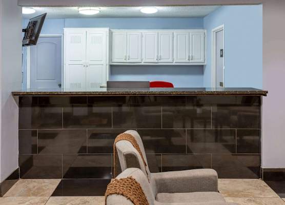 Super 8 by Wyndham Villa Rica 1